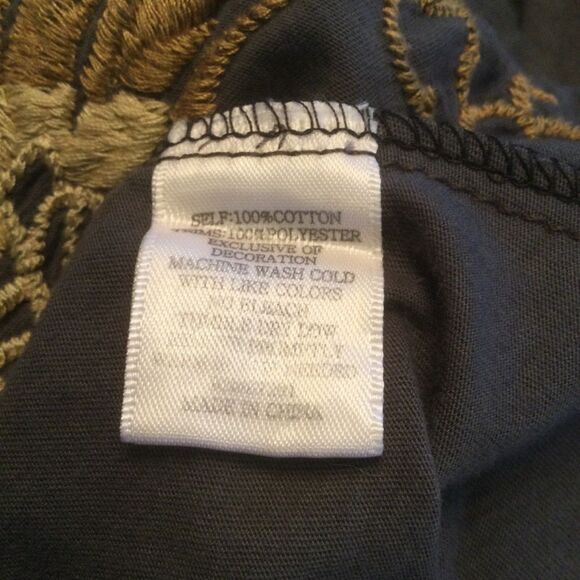 Johnny Was Long-Sleeved Pin Tuck Front Floral Crane Embroidered Tunic Top Size S - Picture 8 of 11